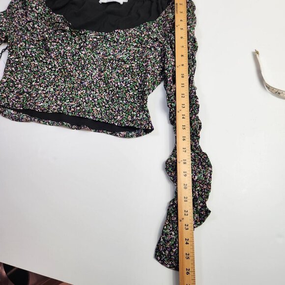 ASTR the Label Long Ruched Sleeve Livie Top in black green Ditsy Size Large NEW - Picture 14 of 16